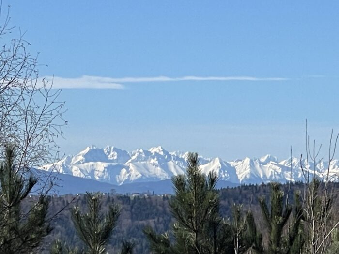 Widok z JAmnej na Tatry - fot. Monika Gorska autorka poczytnych książek "Zaufaj" i "Zaufaj i Puść"