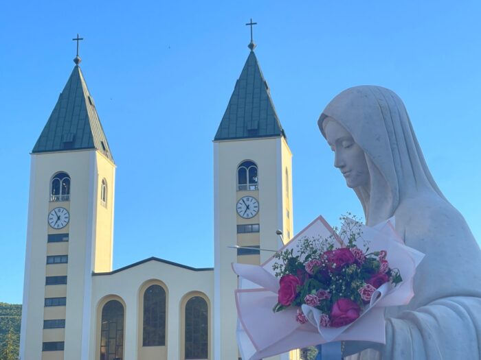 Figura Matki Boskiej w Medjugorie - fot. Monika Gorska autorka poczytnej książki Zaufaj